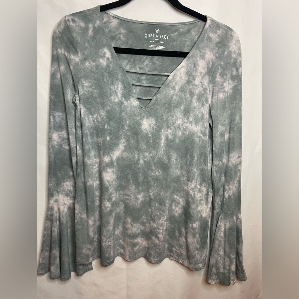 Soft & Sexy Women Long Bell Sleeve Viscose Tie Dye Shirt Top Size Small Y031